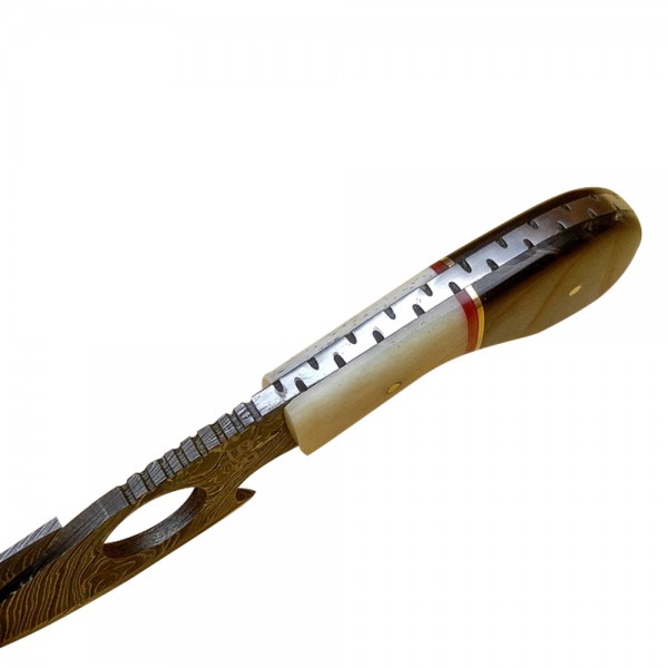 Damascus Skinner 7" - Model 2 (Camel Bone and Buffalo Horn)